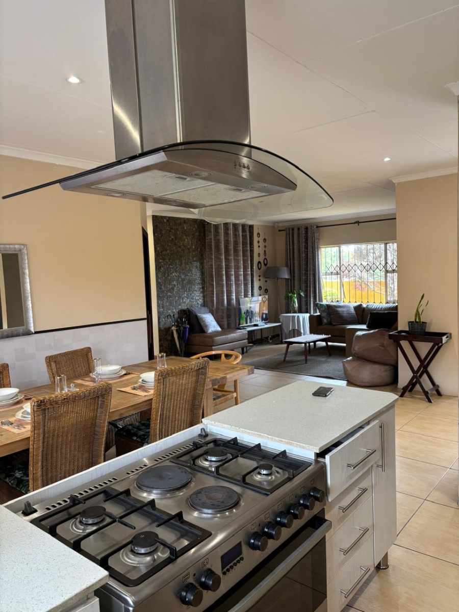 8 Bedroom Property for Sale in Rustenburg Rural North West